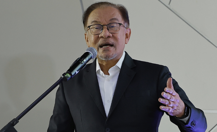 【内阁改组】安华:不受政治压力影响 第二财长需专业者出任